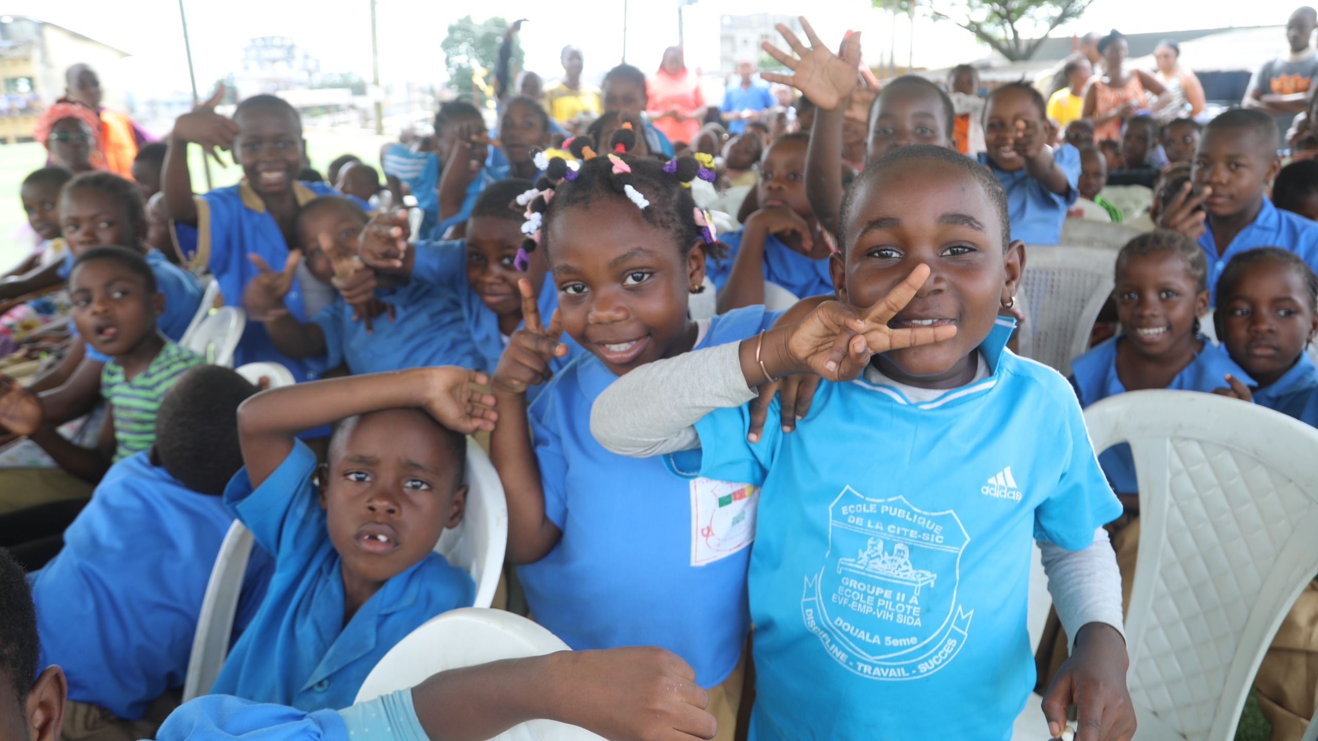 Solidarité et éducation : une remise de kits scolaires couronnée de succès